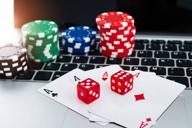 kong app showing live blackjack table with multiple camera angles
